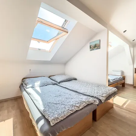 Batawia Penzion Łazy