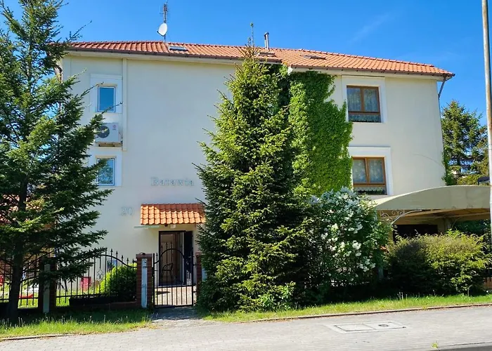 Batawia ゲストハウス 3*