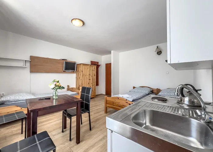 Batawia ゲストハウス 3*