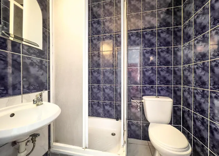 ゲストハウス Batawia 3*